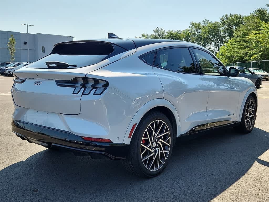 Thumbnail: 2022 Ford Mustang Mach-E - 4