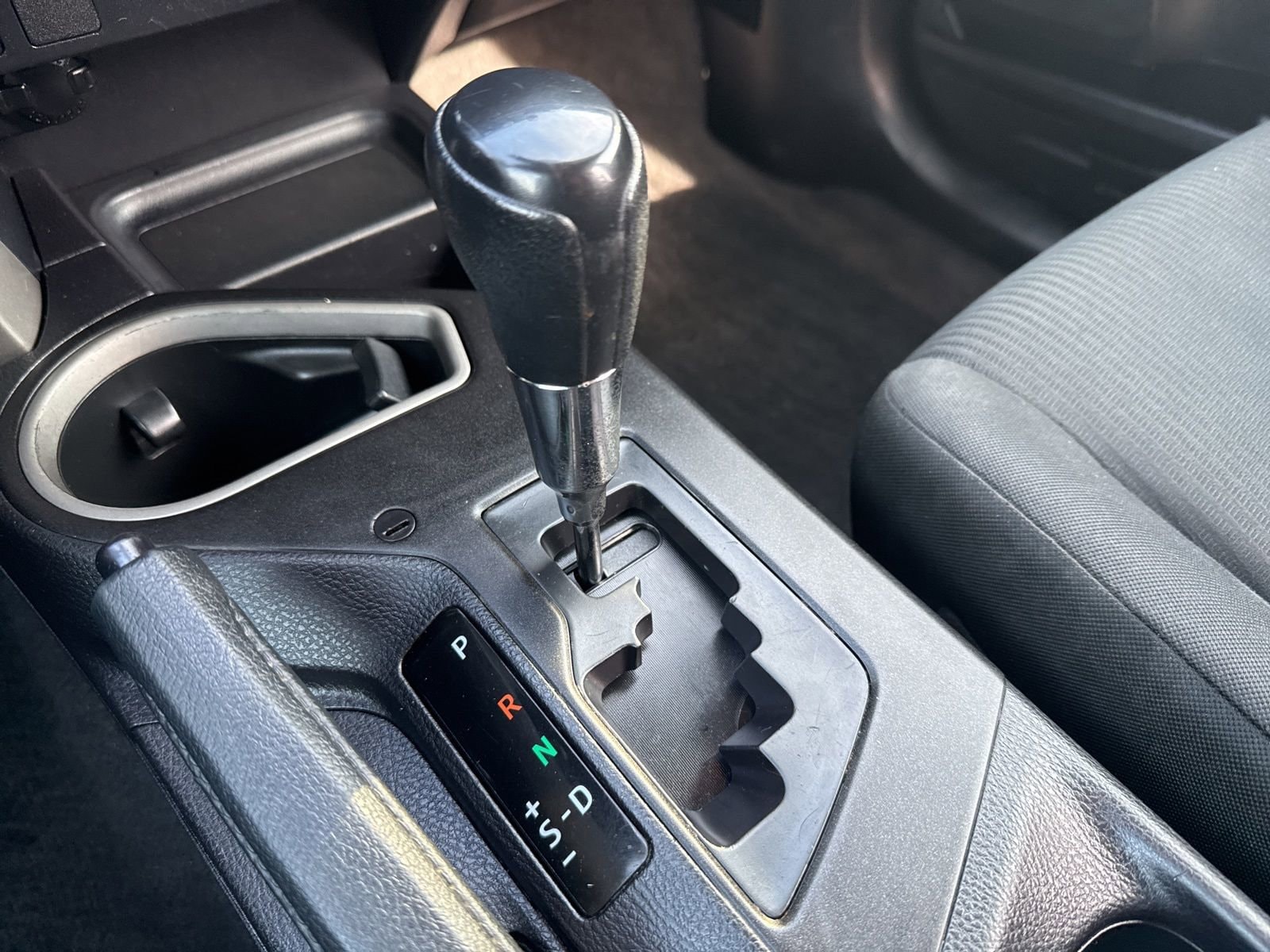 Thumbnail: 2017 Toyota RAV4 - 29