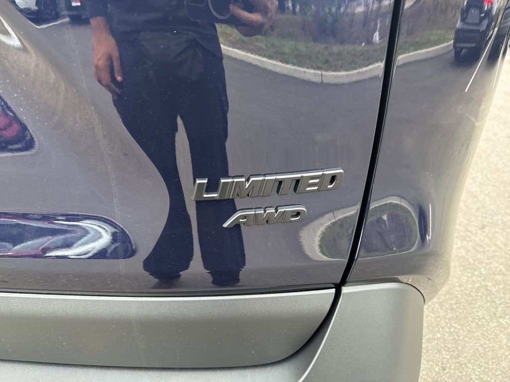 Thumbnail: 2025 Toyota RAV4 - 7