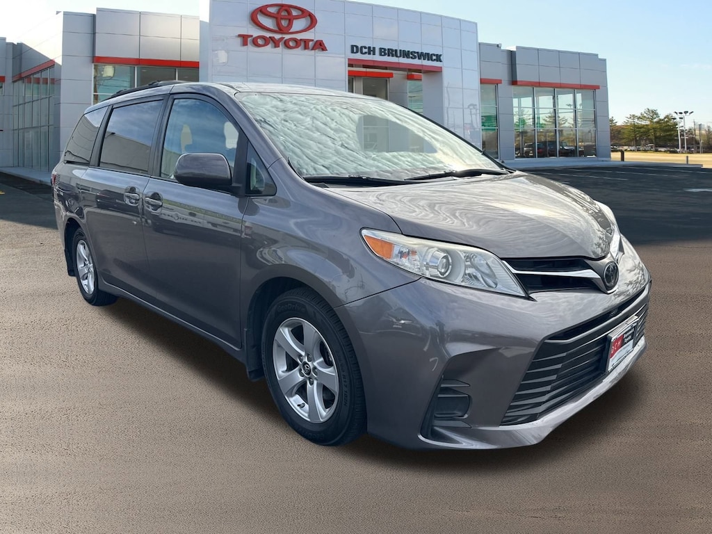 Used 2018 Toyota Sienna L 7 Passenger Van Passenger Van
