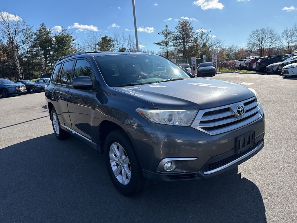 Used 2012 Toyota Highlander SE V6 AWD SUV