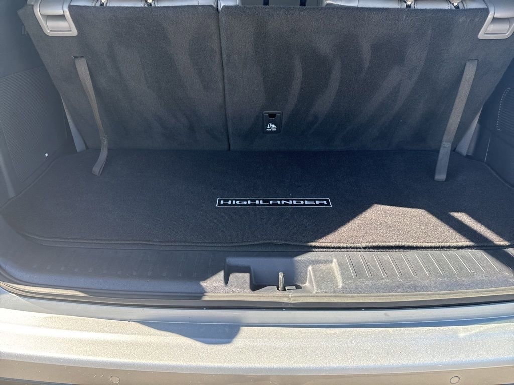 Thumbnail: 2021 Toyota Highlander - 17