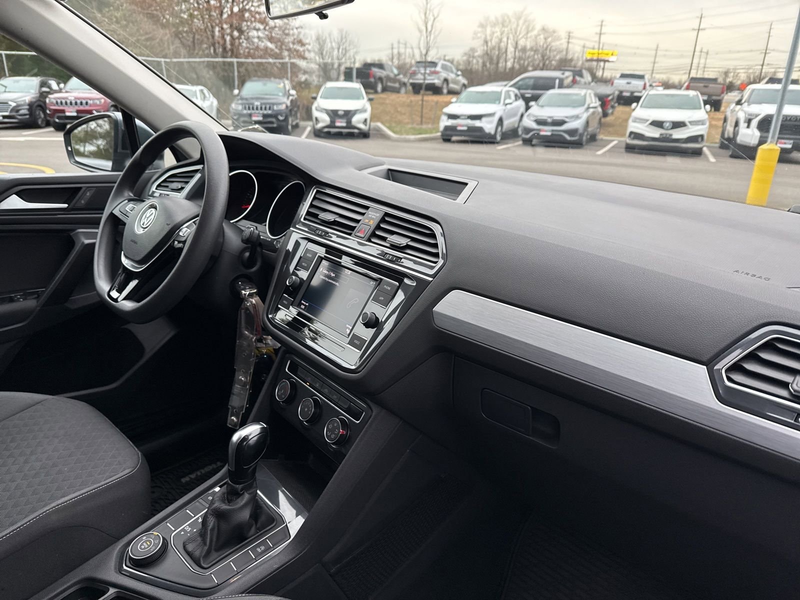 Thumbnail: 2021 Volkswagen Tiguan - 20