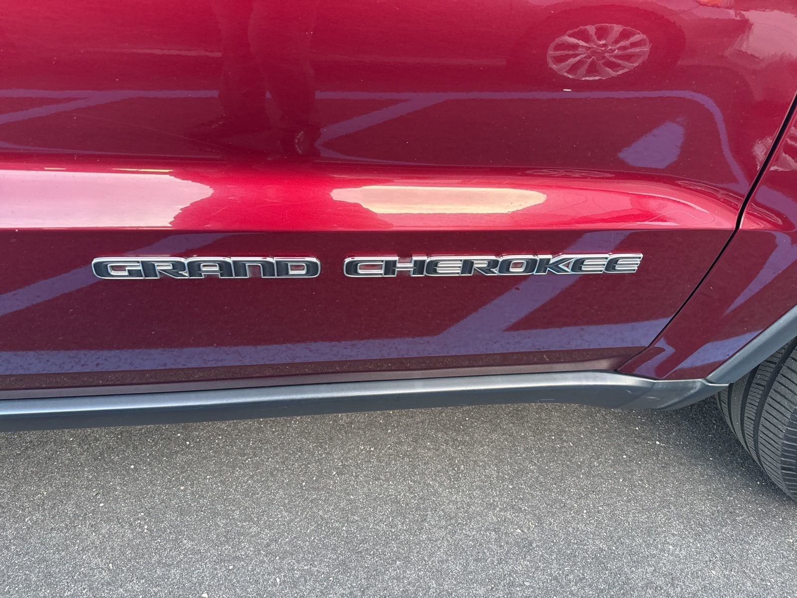 Thumbnail: 2018 Jeep Grand Cherokee - 16