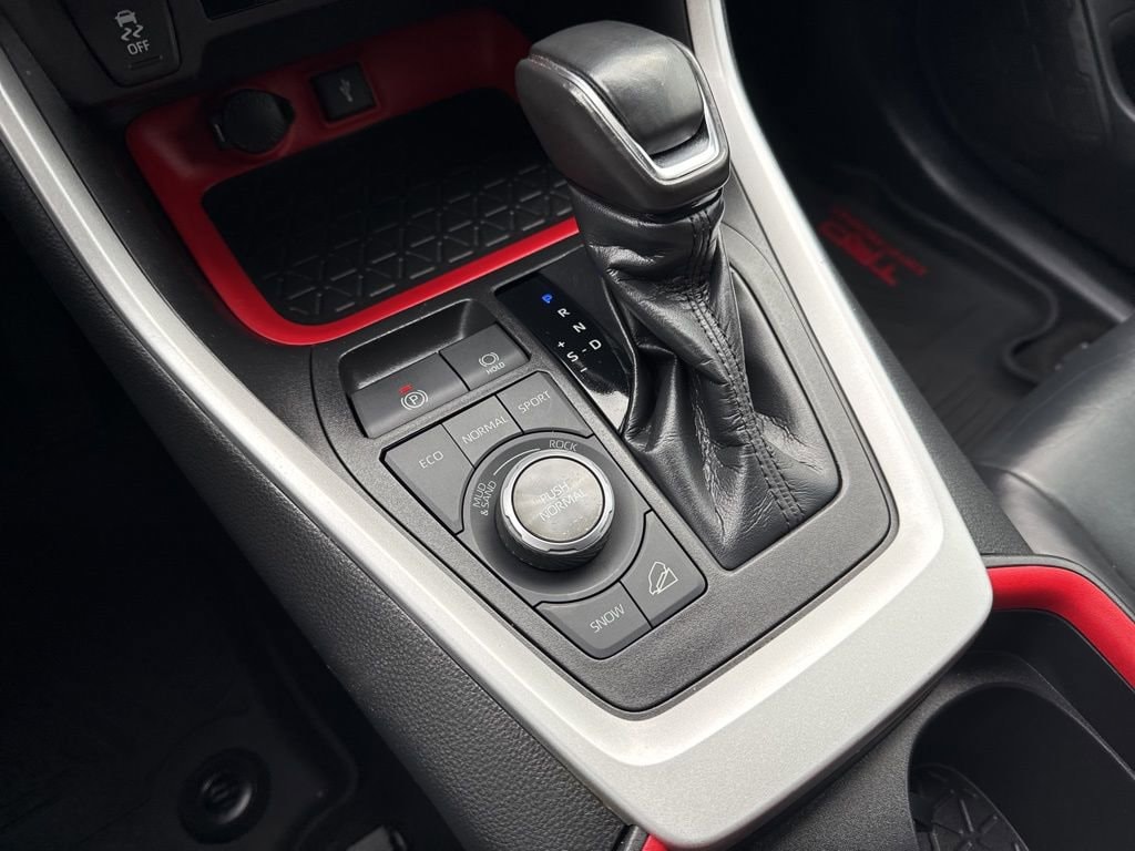 Thumbnail: 2020 Toyota RAV4 - 37