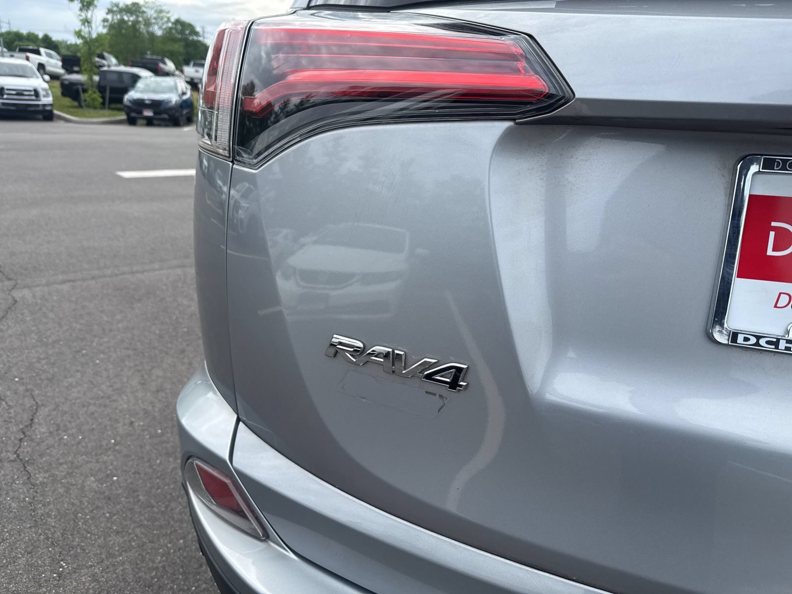 Thumbnail: 2016 Toyota RAV4 - 18