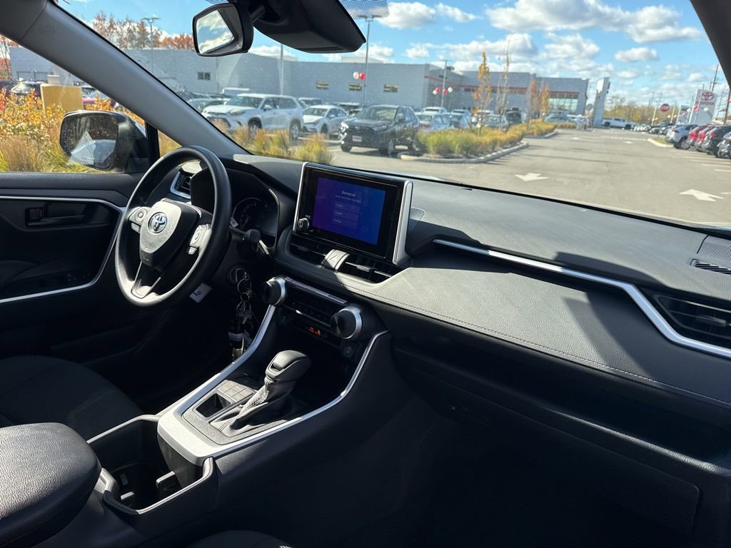 Thumbnail: 2025 Toyota RAV4 - 13