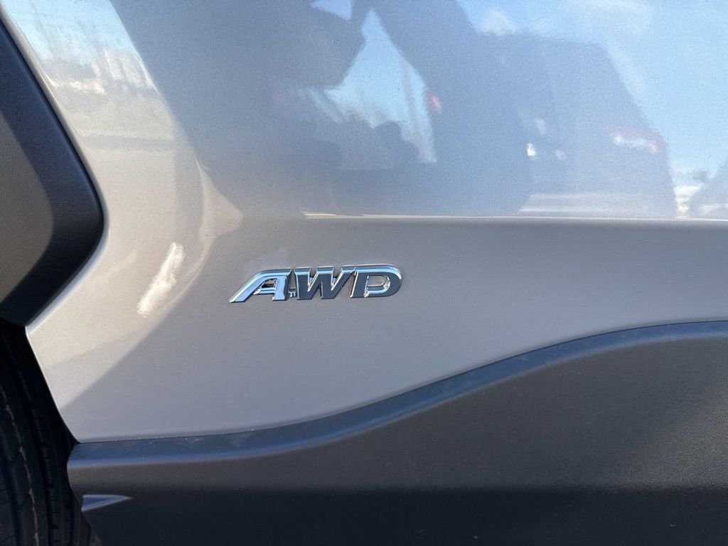 Thumbnail: 2025 Toyota RAV4 - 9