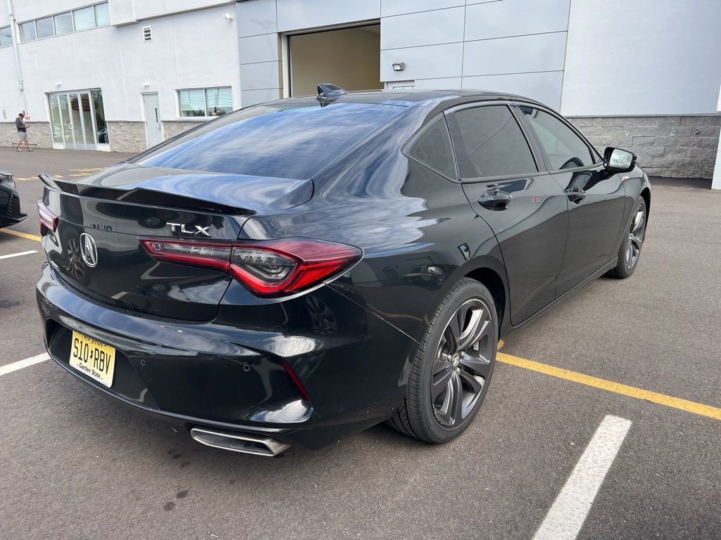 Thumbnail: 2022 Acura TLX - 3