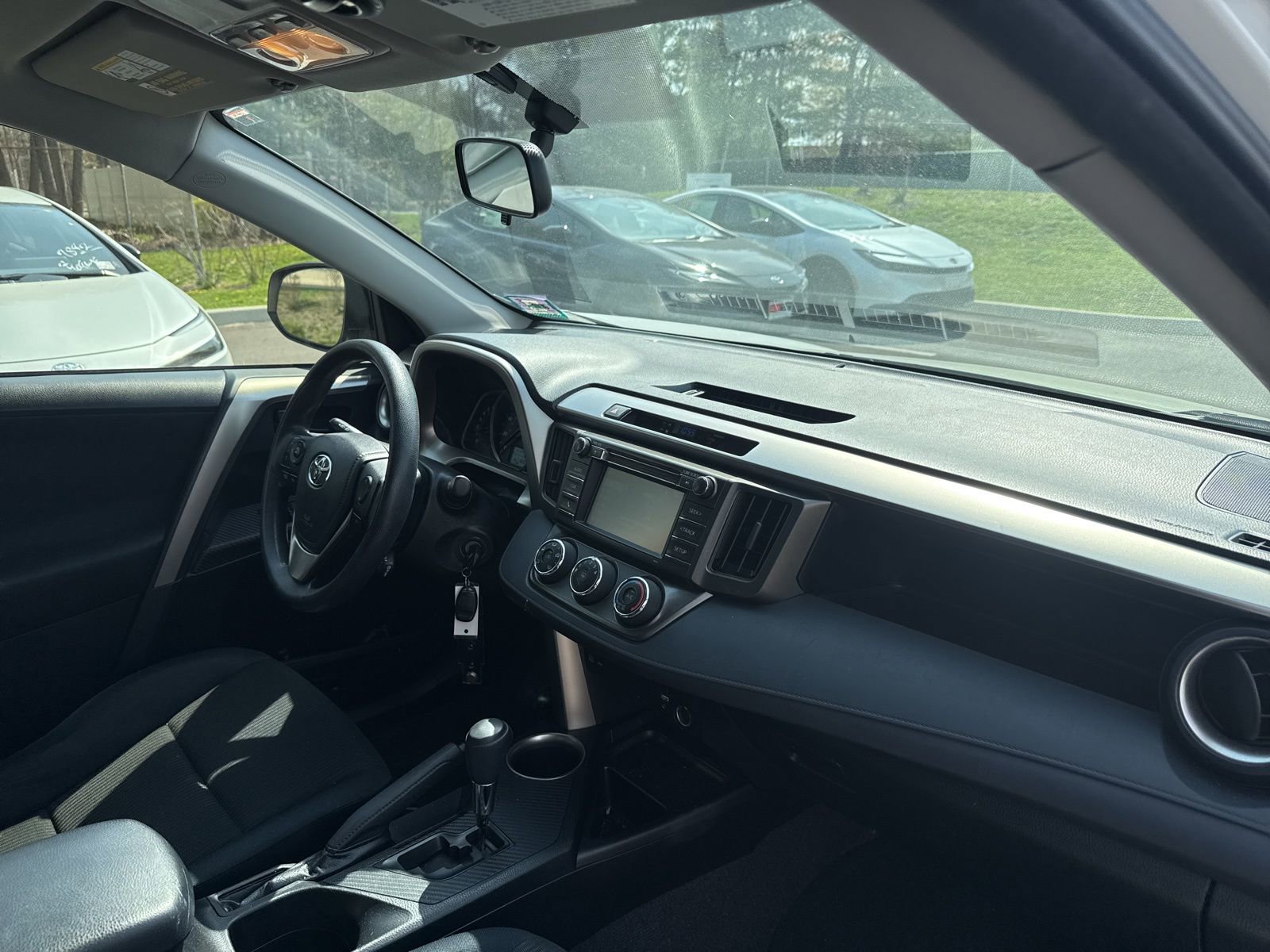 Thumbnail: 2015 Toyota RAV4 - 19