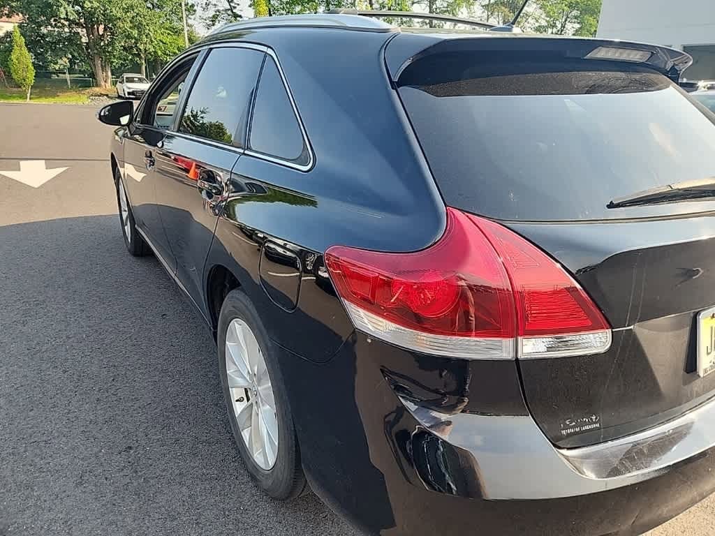 Thumbnail: 2013 Toyota Venza - 3