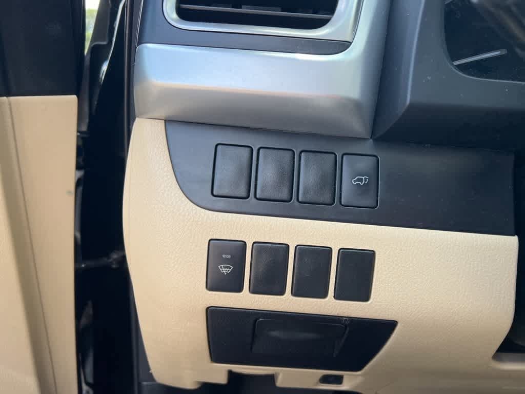 Thumbnail: 2014 Toyota Highlander - 17