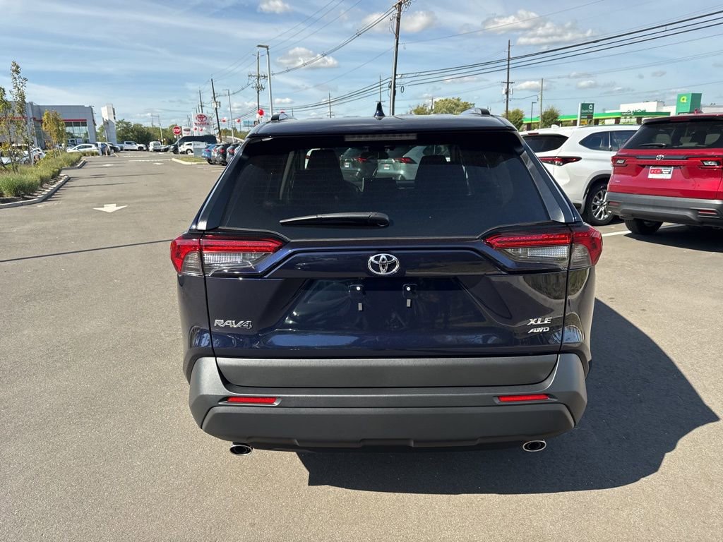 Thumbnail: 2025 Toyota RAV4 - 6