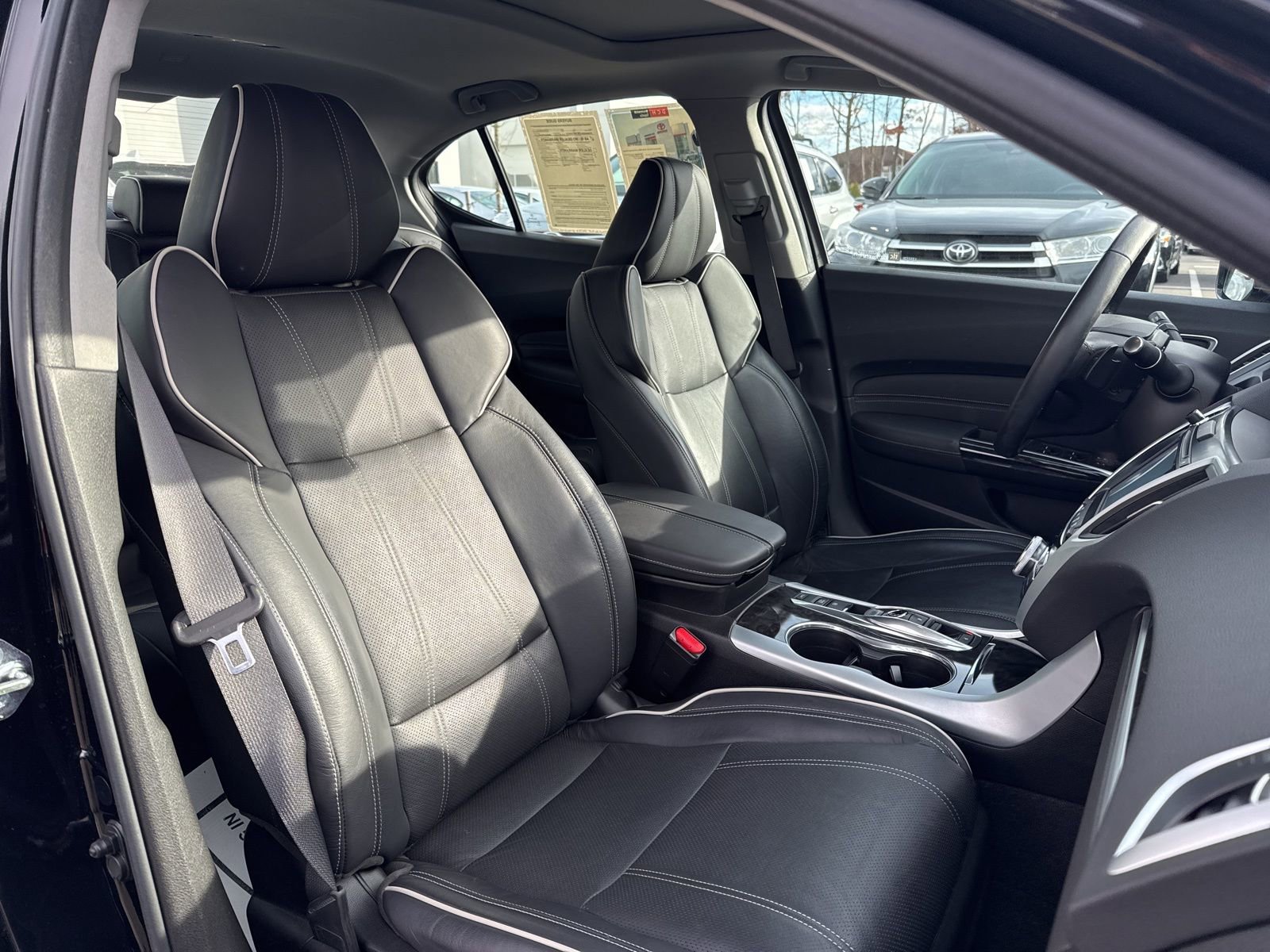 Thumbnail: 2018 Acura TLX - 21