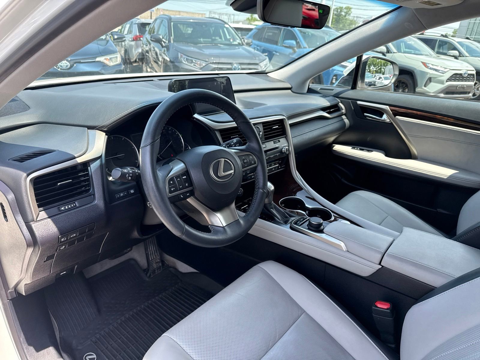 Thumbnail: 2018 Lexus RX - 18