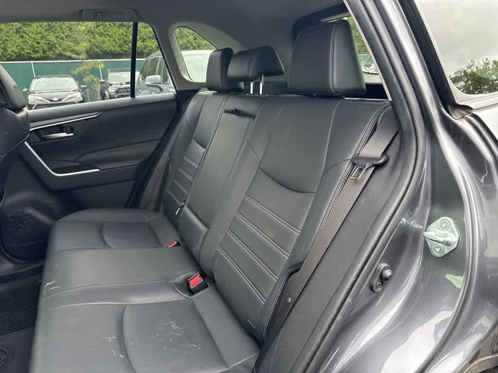 Thumbnail: 2019 Toyota RAV4 - 19