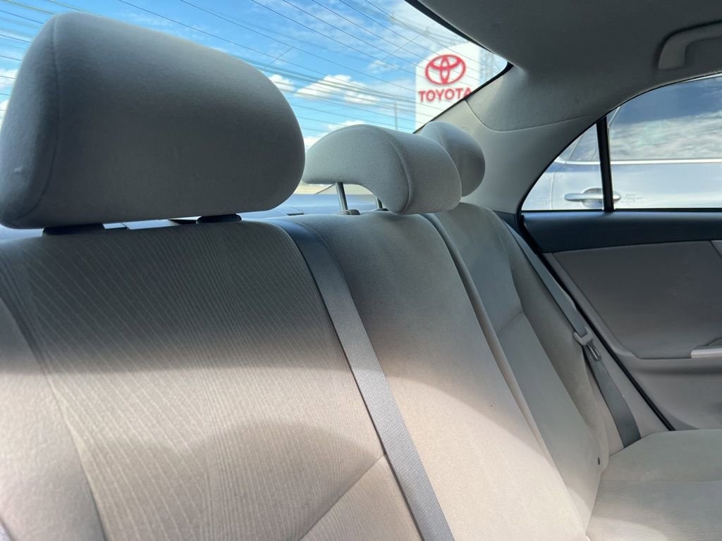 Thumbnail: 2013 Toyota Corolla - 19