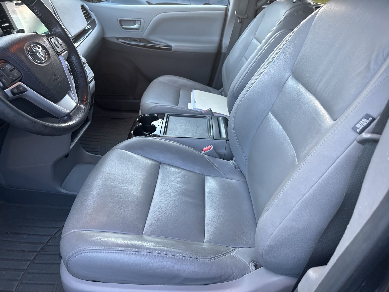 Thumbnail: 2017 Toyota Sienna - 20