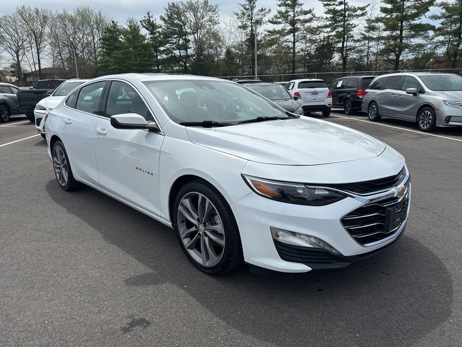 Thumbnail: 2023 Chevrolet Malibu - 3