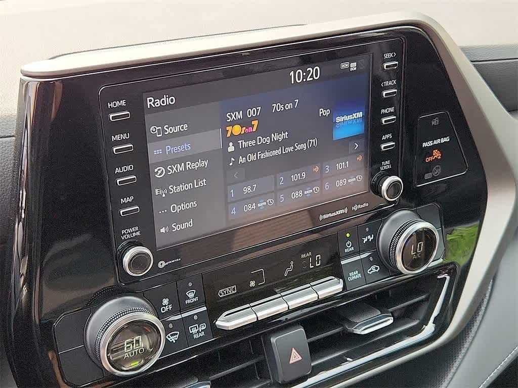 2022 Toyota Highlander LE 22