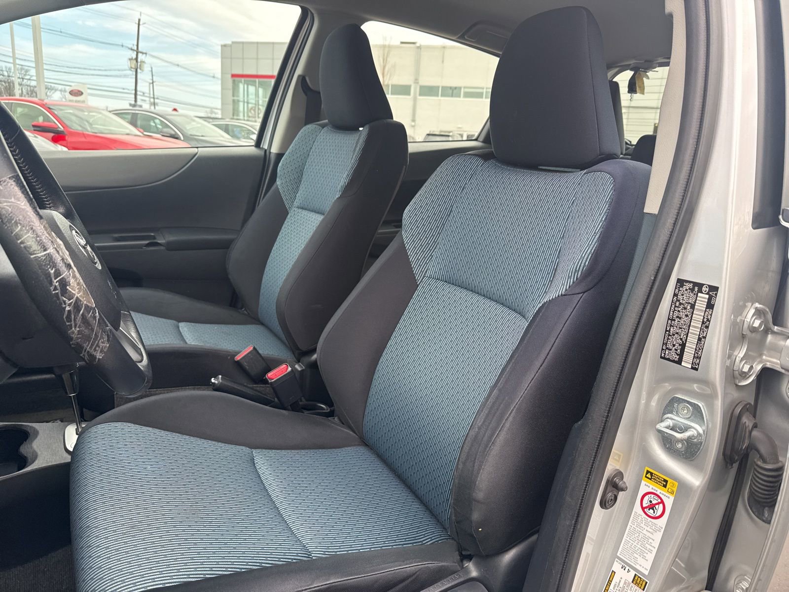 Thumbnail: 2012 Toyota Yaris - 17