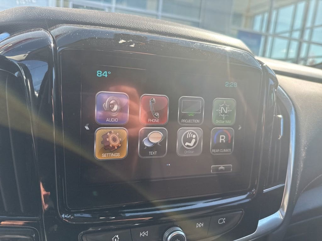 Thumbnail: 2019 Chevrolet Traverse - 14