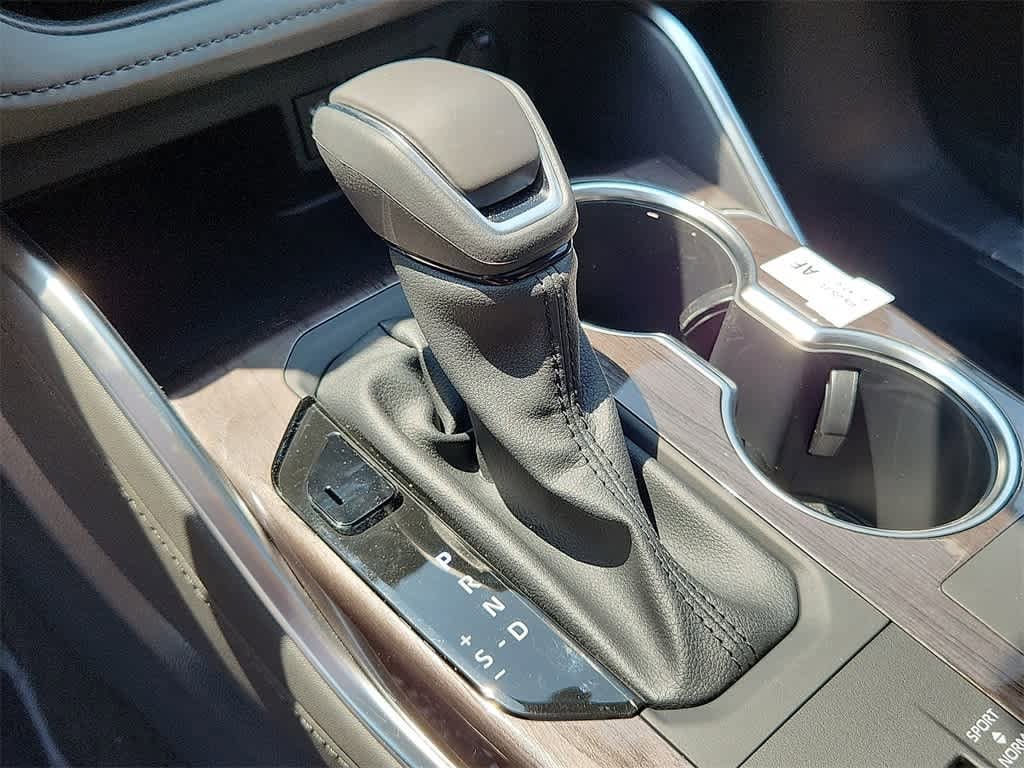 2025 Toyota Highlander Limited 14