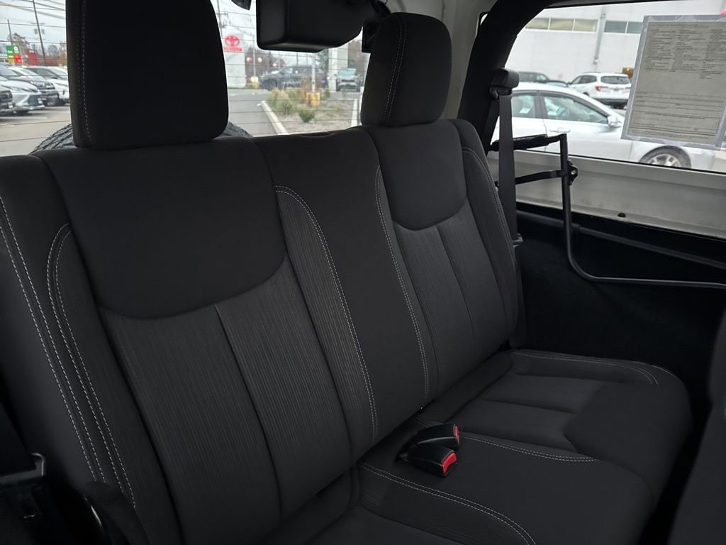 Thumbnail: 2013 Jeep Wrangler - 23