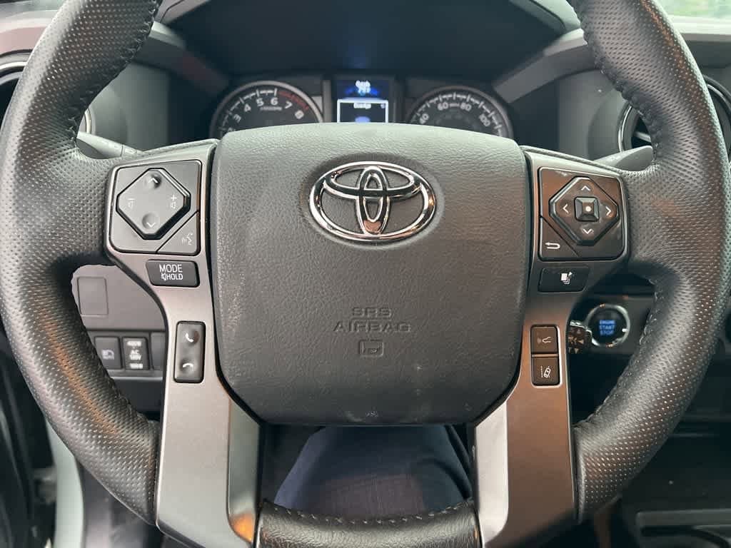 Thumbnail: 2022 Toyota Tacoma - 18