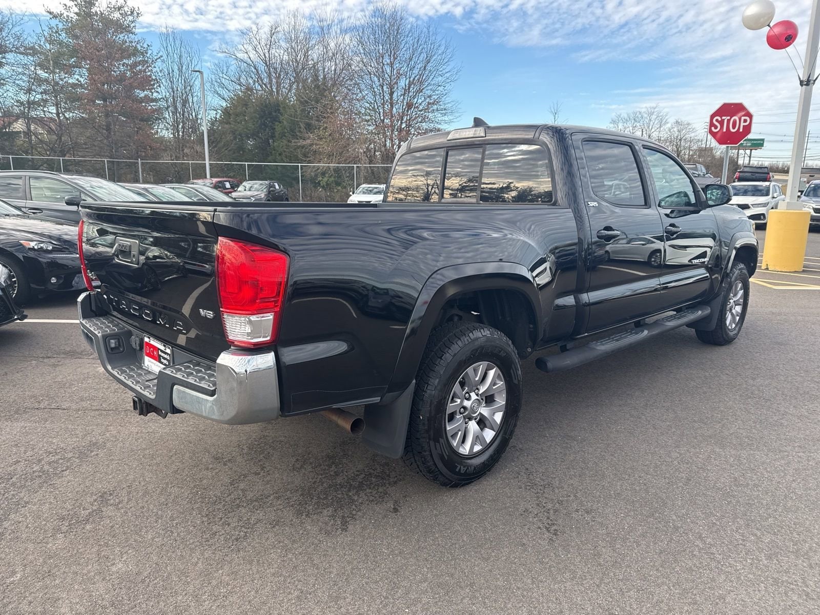 Thumbnail: 2017 Toyota Tacoma - 32