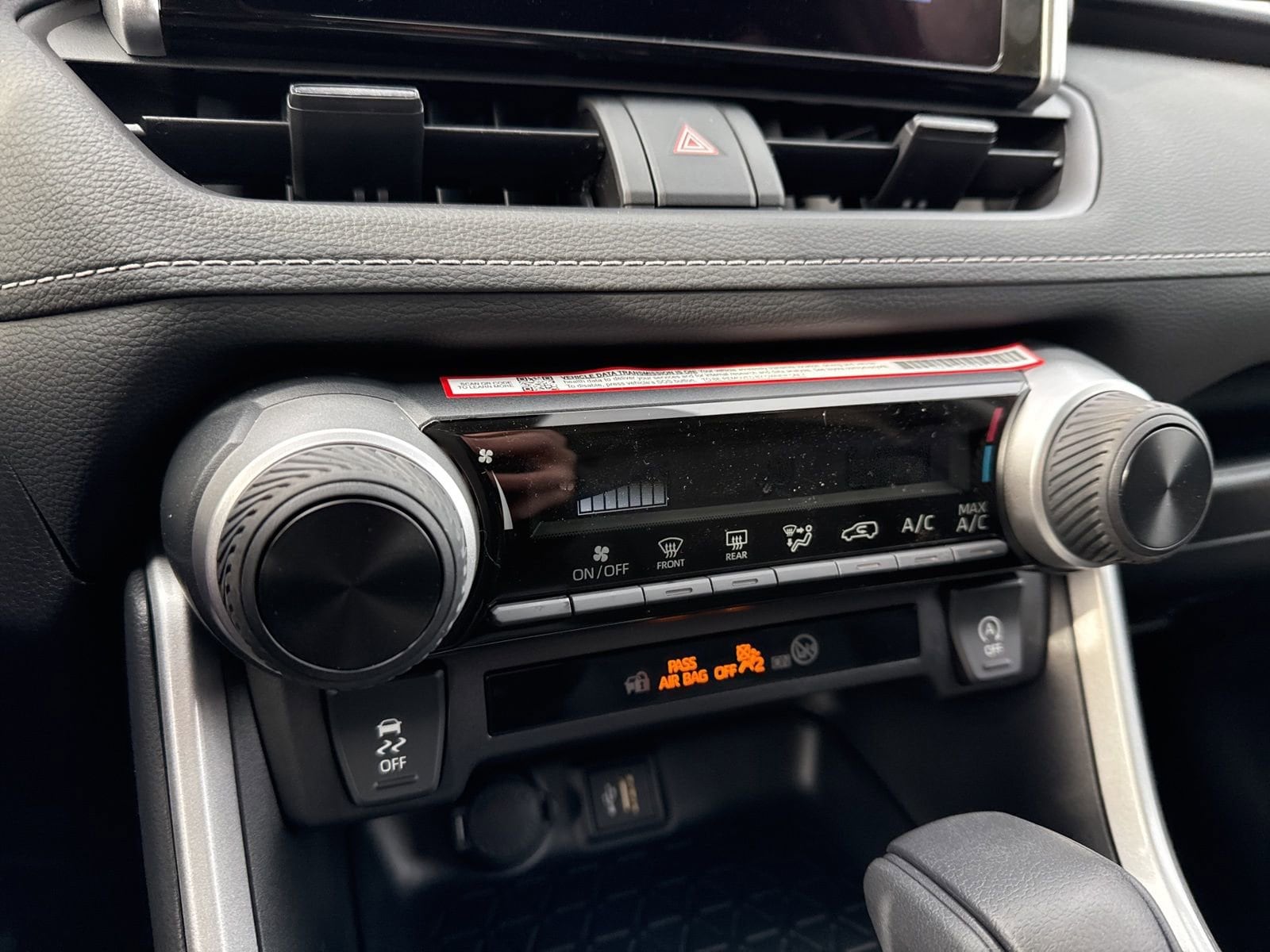 Thumbnail: 2025 Toyota RAV4 - 20