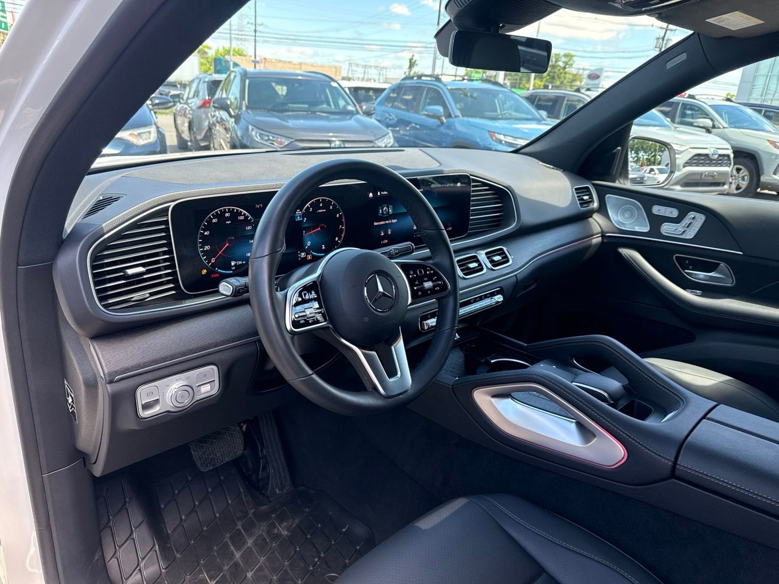Thumbnail: 2023 Mercedes-Benz GLE - 17