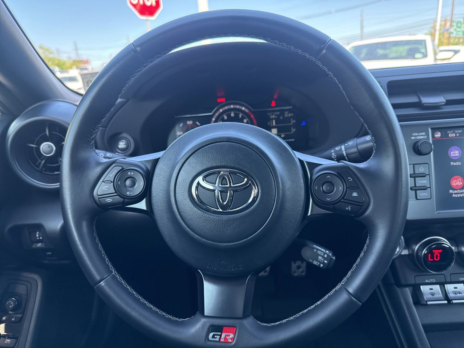 Thumbnail: 2025 Toyota GR86 - 25