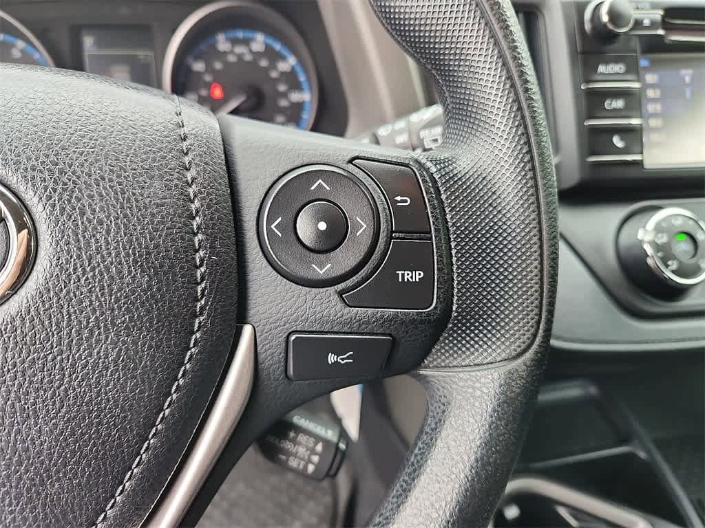 Thumbnail: 2017 Toyota RAV4 - 27