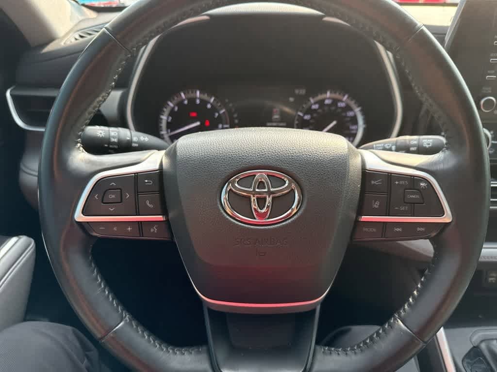 Thumbnail: 2022 Toyota Highlander - 24