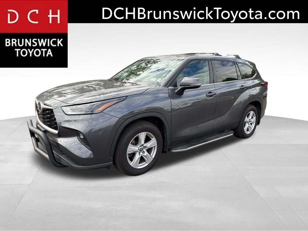 Thumbnail: 2022 Toyota Highlander - 1
