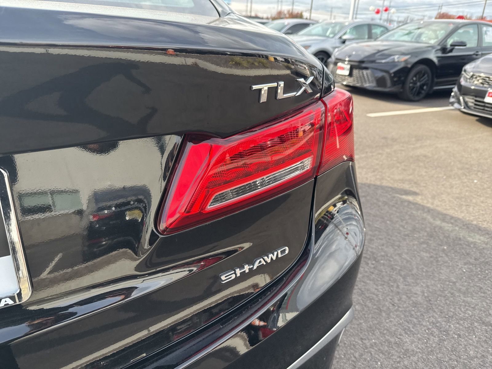 Thumbnail: 2018 Acura TLX - 14