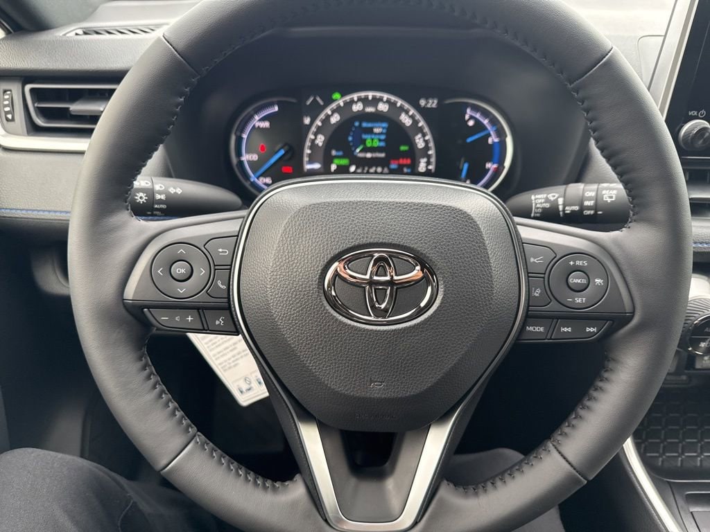 Thumbnail: 2025 Toyota RAV4 - 16