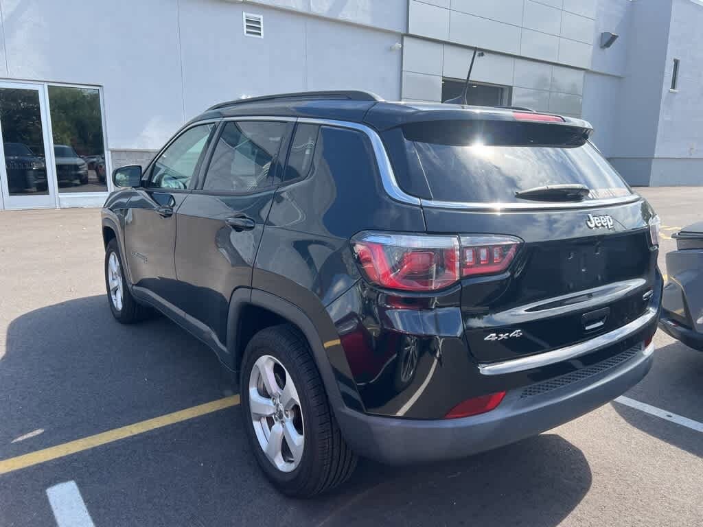 2018 Jeep Compass Latitude photo 2