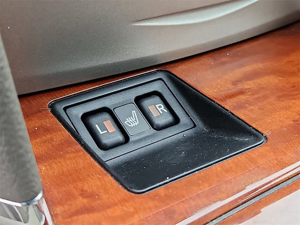 Thumbnail: 2011 Toyota Camry - 29