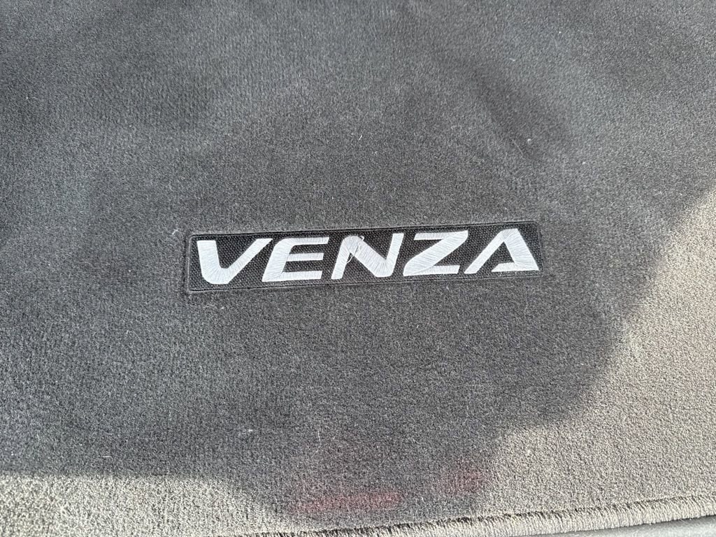 Thumbnail: 2021 Toyota Venza - 18