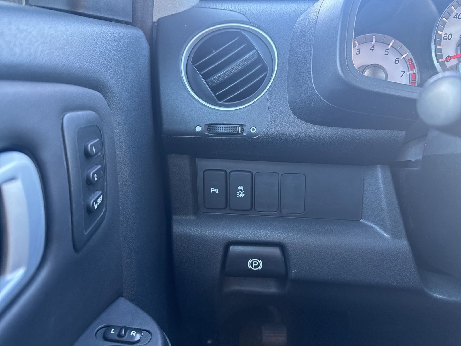 Thumbnail: 2013 Honda Pilot - 31