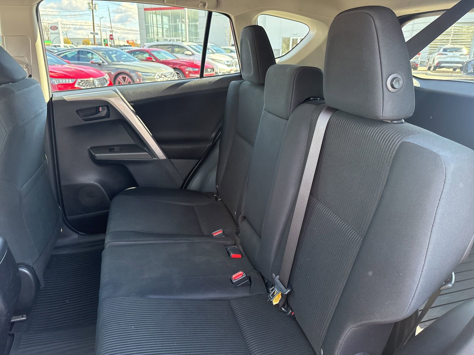 Thumbnail: 2018 Toyota RAV4 - 19