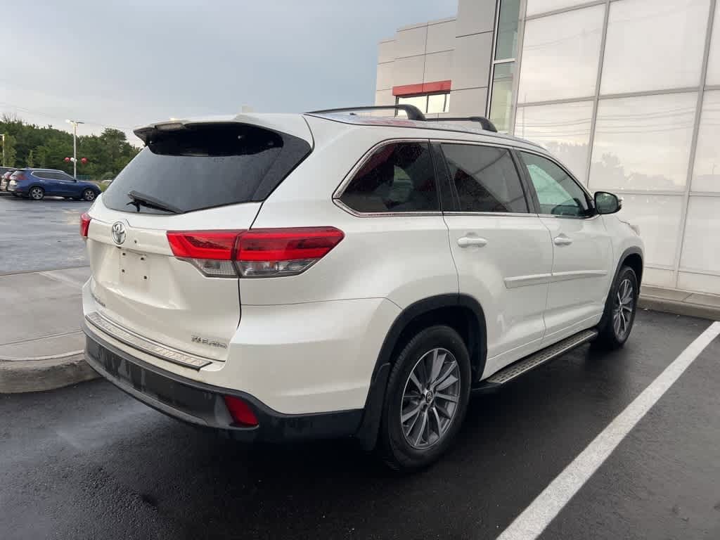 Thumbnail: 2018 Toyota Highlander - 3