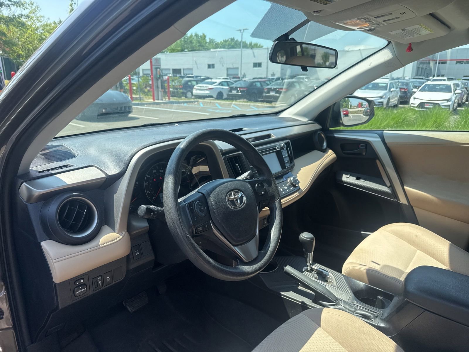 Thumbnail: 2013 Toyota RAV4 - 17
