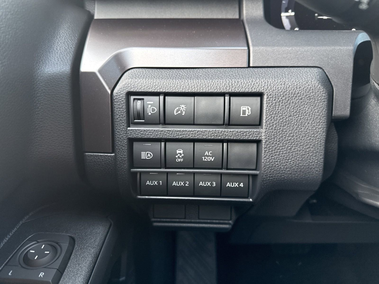 Thumbnail: 2025 Toyota 4Runner - 23