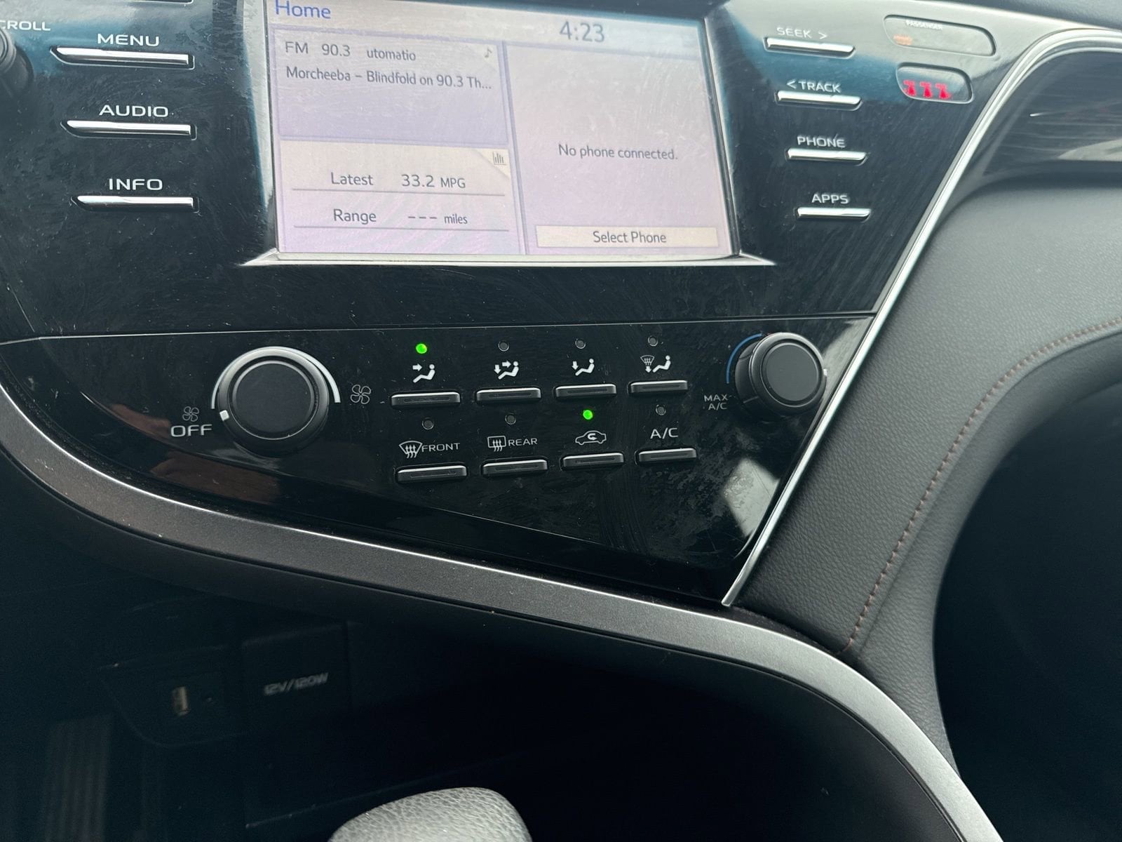 Thumbnail: 2018 Toyota Camry - 30