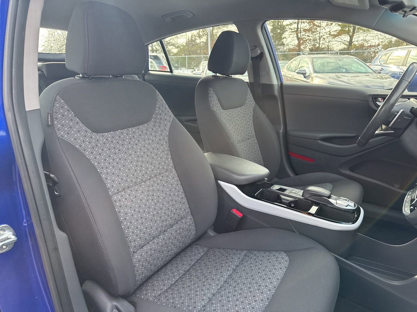 Thumbnail: 2019 Hyundai Ioniq - 21