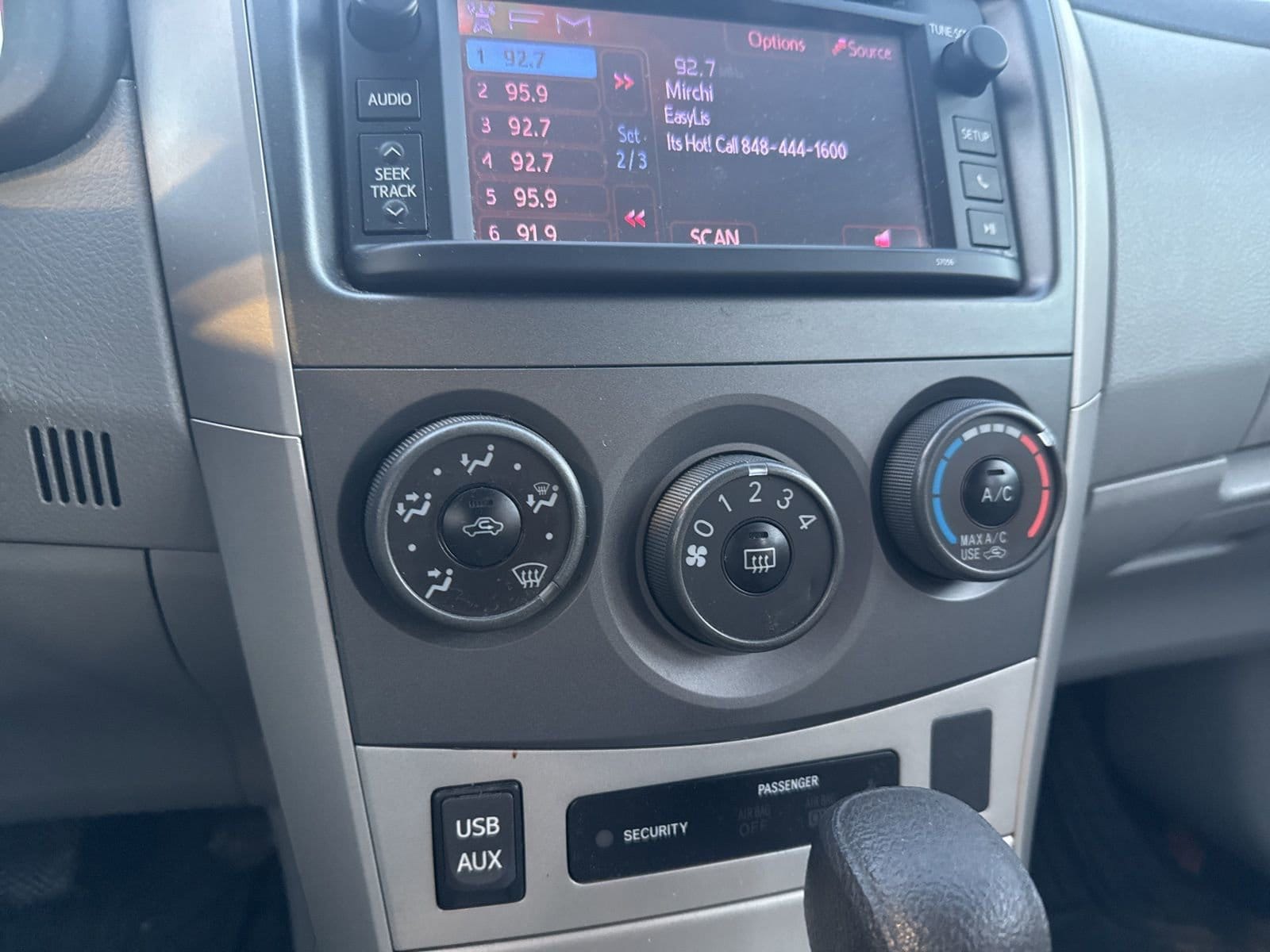 Thumbnail: 2013 Toyota Corolla - 18