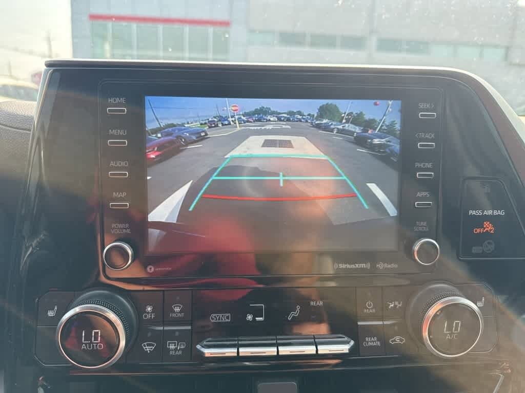 Thumbnail: 2022 Toyota Highlander - 16